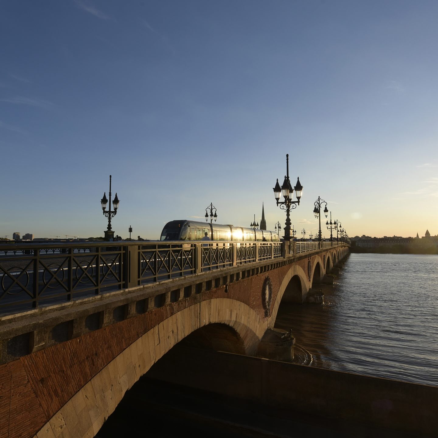 Photographie du Pont de Pierre par le Photo Club de Bordeaux